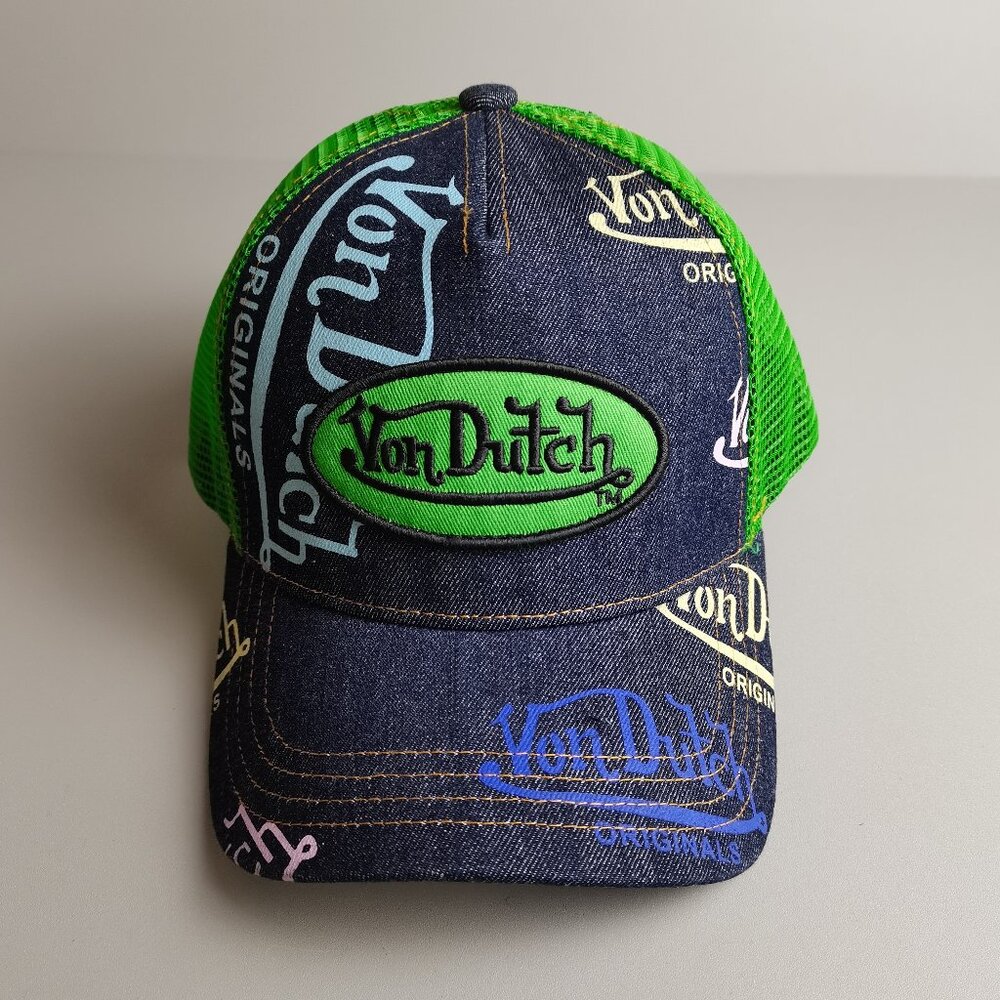 Almost new Von Dutch women's stylish trucker hat